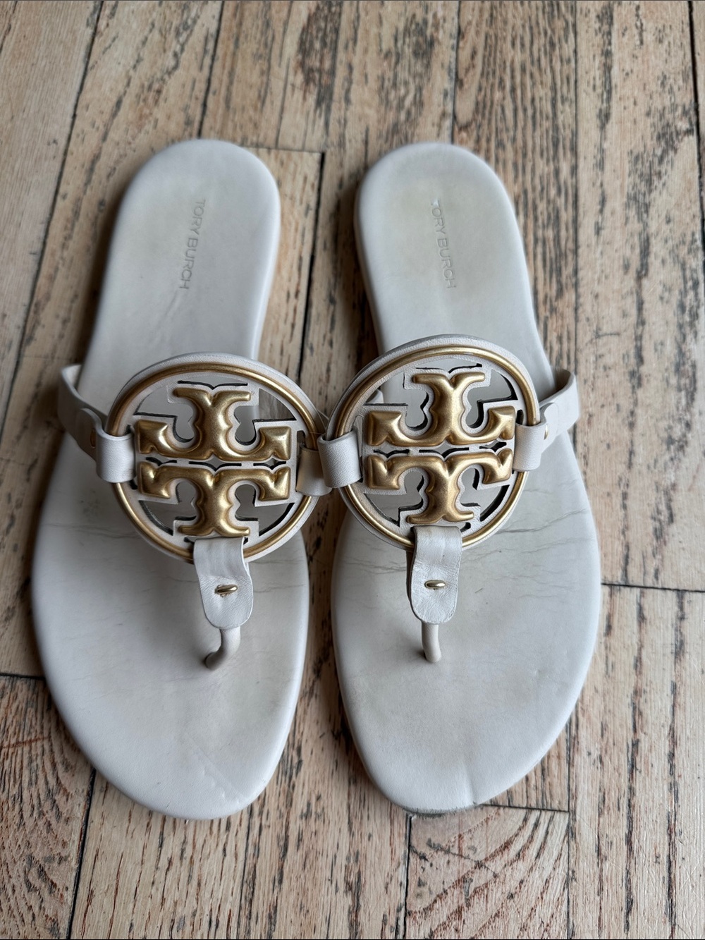 Tory Burch White Leather Sandal with Gold Logo Medallion
